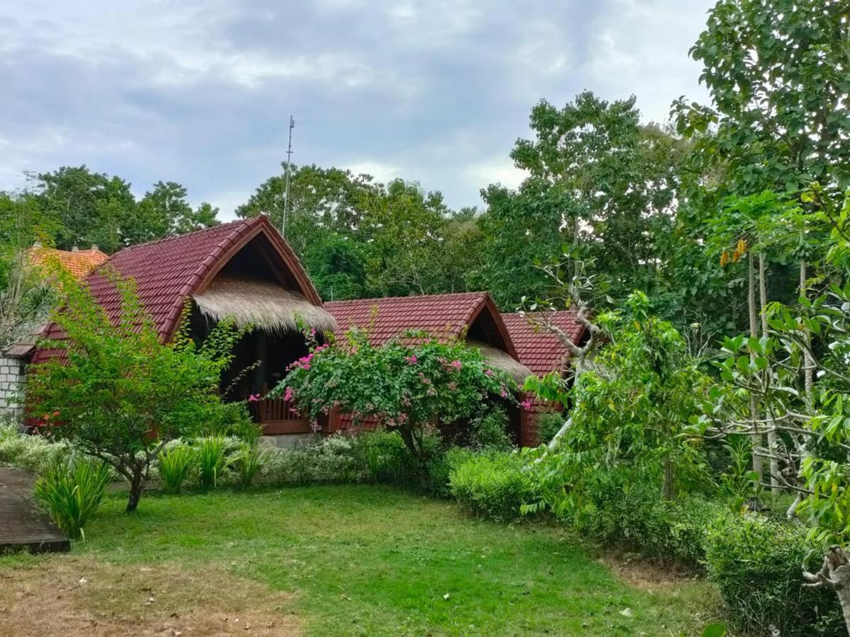 Bougainvillea Bungalow Batumadeg Exterior foto
